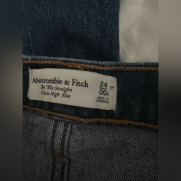 Abercrombie & Fitch - Ultra High Rise 90s Straight Jean Size: 24 SHORT - Picture 4 of 7